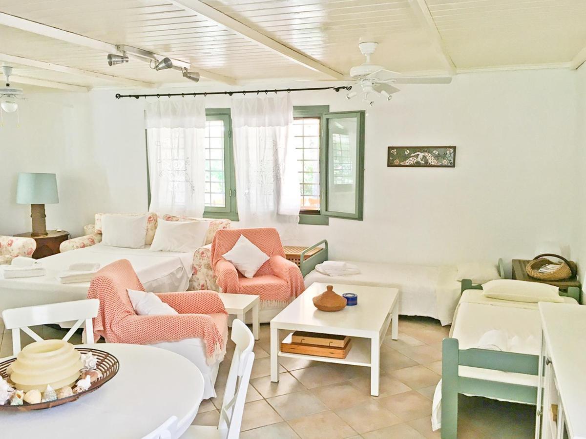 Olive Bay Beach House Амоляни Екстериор снимка